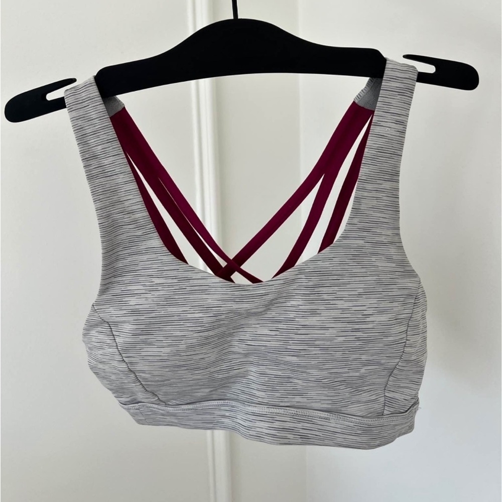 Lululemon Free to be serene bra